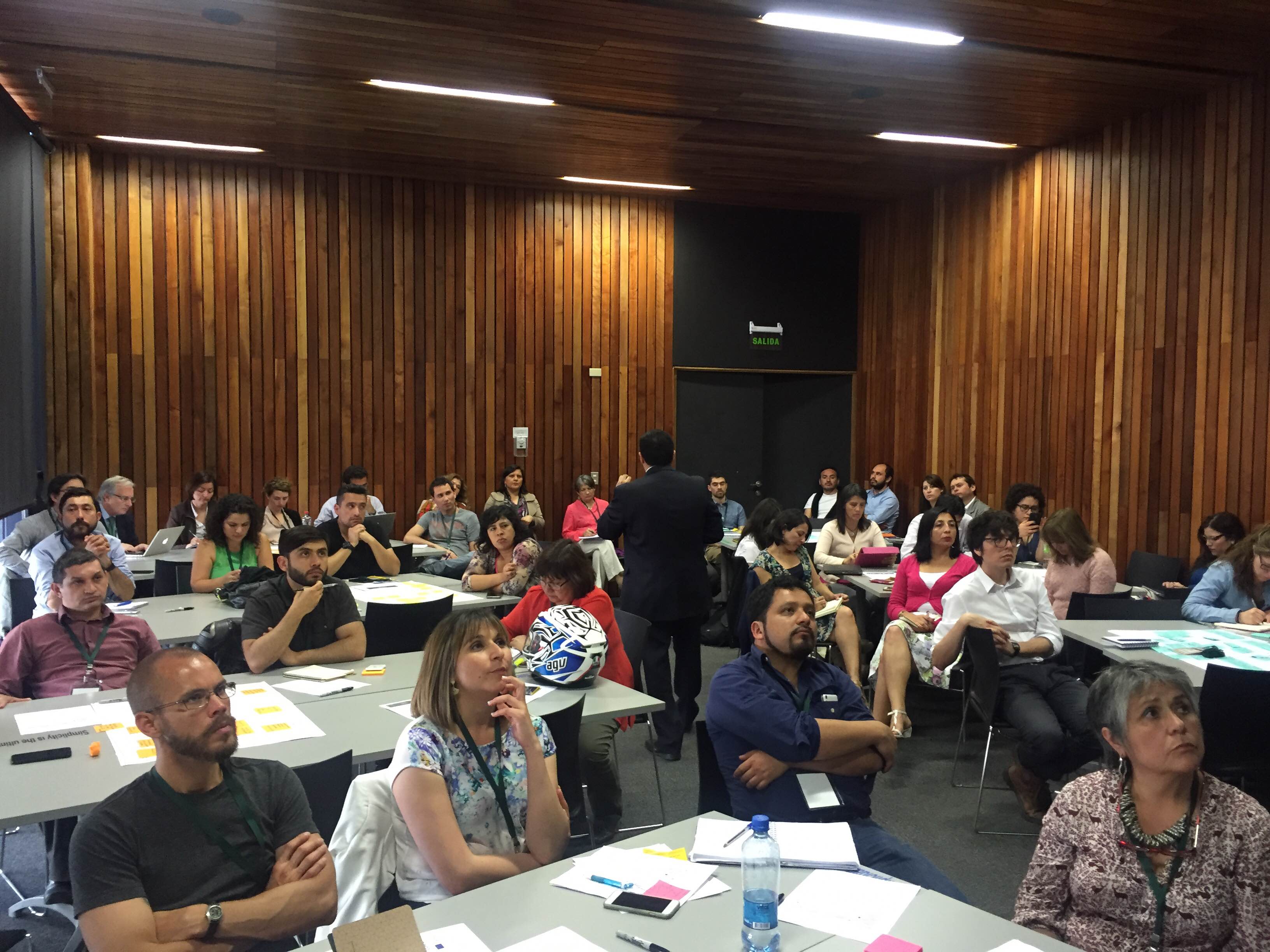 Participantes a taller "Diseño de MOOCs"